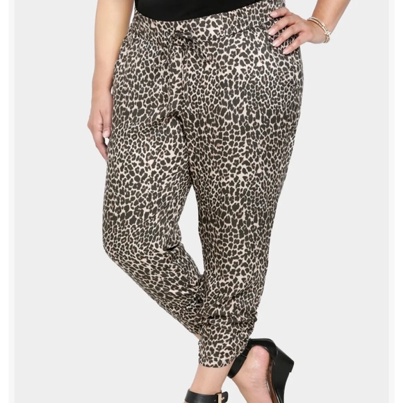 torrid Pants - Torrid Plus Size Leopard Print Pull on Crop Pants